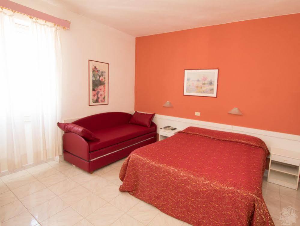 Hotel Regina Lido di Camaiore Exterior photo